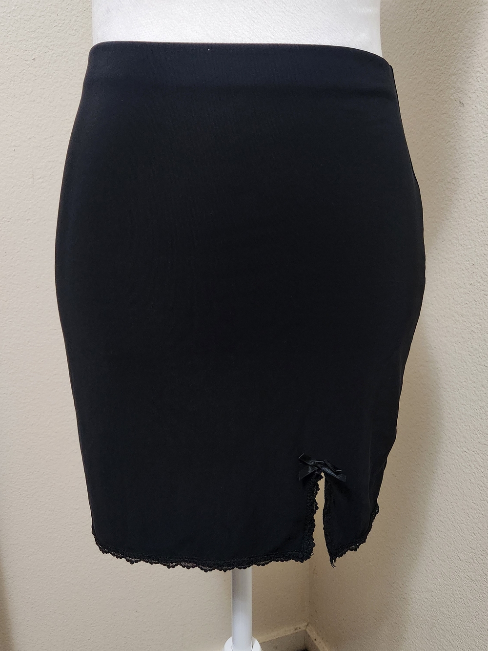 Vtg Y2K Black Mini Slip Skirt M Lace Hem Lingerie Vamp Clubwear Whimsigoth USA